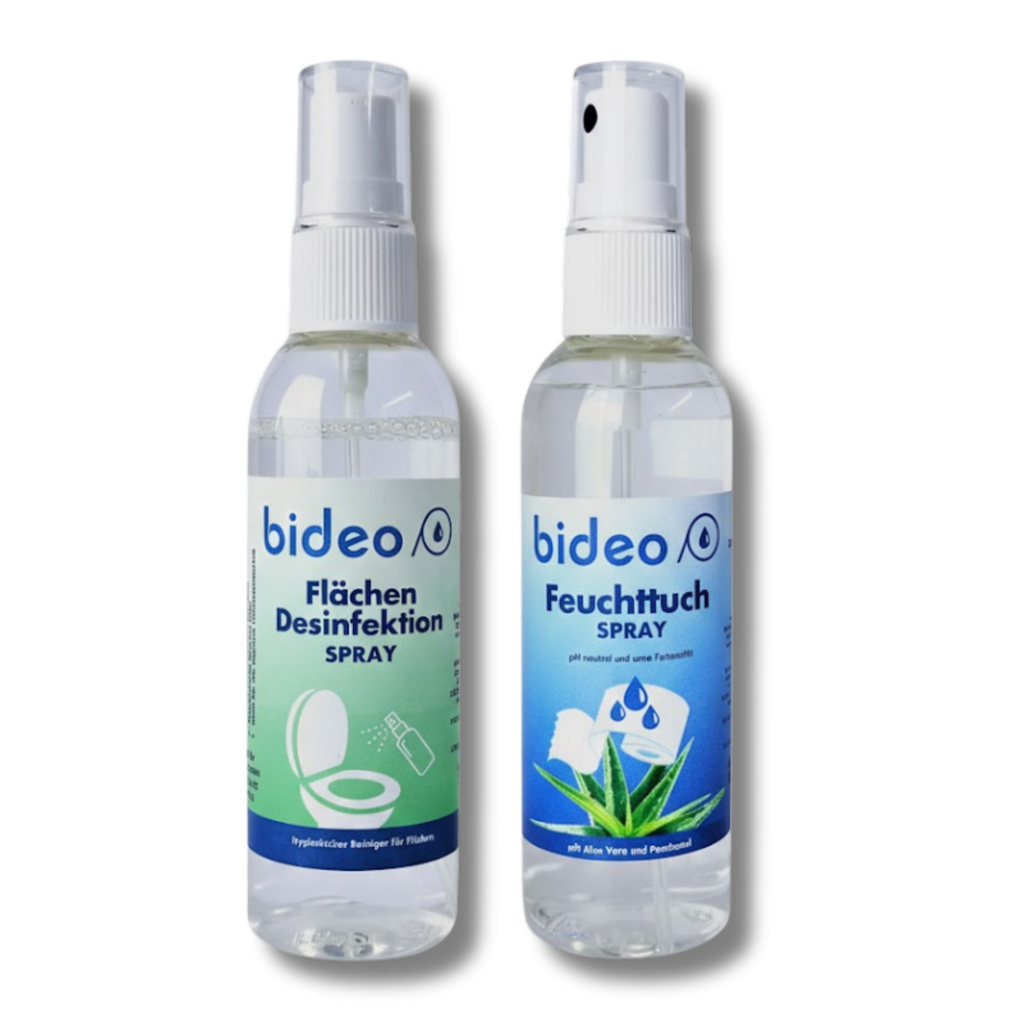 Eine Flasche Feuchttuchspray und eine Flasche Flächendesinfektion