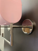 "bideo rosa", Toilettenpapierhalter mit Befeuchtungsfunktion, hier handelt es sich um einen kleinen Bestand des ersten Original bideo mit einem Halter aus massivem Edelstahl, hergestellt in Deutschland